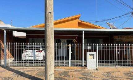 Casa para venda em Vila Pompéia de 140.00m² com 3 Quartos e 3 Garagens