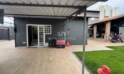 Casa para venda em Cidade Jardim de 323.00m² com 3 Quartos, 1 Suite e 2 Garagens