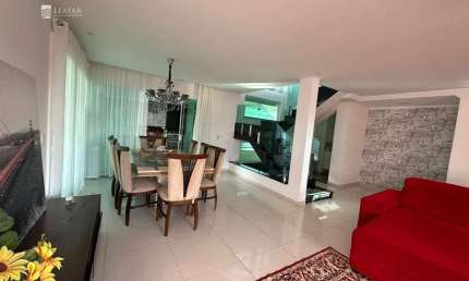 Casa de Condomínio para venda e aluguel em Parque Residencial Itapeti de 300.00m² com 3 Quartos, 1 Suite e 10 Garagens