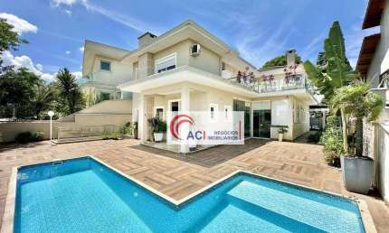 Casa de Condomínio para venda e aluguel em Golf Park de 358.00m² com 4 Quartos, 2 Suites e 3 Garagens