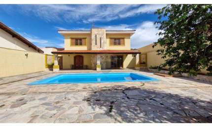 Casa para venda em Parque Residencial Lagoinha de 300.00m² com 5 Quartos, 4 Suites e 4 Garagens