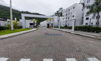Apartamento para alugar em Vargem Grande de 50.00m² com 2 Quartos e 1 Garagem