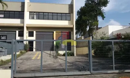 Galpão / Depósito / Armazém para alugar em Tamboré de 750.00m²