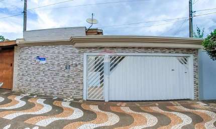 Casa para venda em Jardim Tangará de 177.30m² com 4 Quartos e 3 Garagens