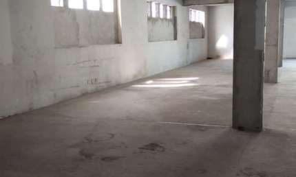 Loja para alugar em Centro de 680.00m² com 4 Garagens