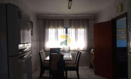 Casa de Condomínio para venda em Vila Bianchi de 166.00m² com 4 Quartos, 1 Suite e 4 Garagens