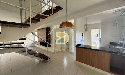 Casa de Condomínio para venda em Jardim Santa Helena de 100.00m² com 3 Quartos, 1 Suite e 2 Garagens