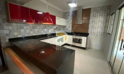 Sobrado para venda em Jardim Rosa Cruz de 250.00m² com 2 Quartos, 1 Suite e 4 Garagens