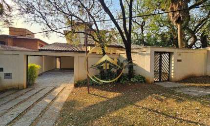 Casa de Condomínio para venda e aluguel em Bairro Das Palmeiras de 389.00m² com 3 Quartos, 1 Suite e 4 Garagens