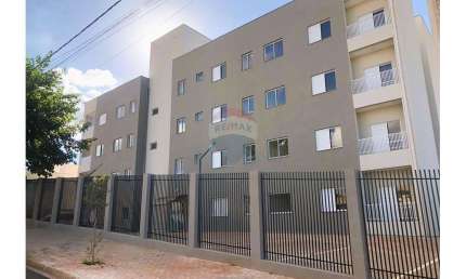 Apartamento para alugar em Residencial Ouro Verde de 50.00m² com 2 Quartos e 1 Garagem