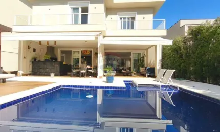 Casa de Condomínio para alugar em Cidade Tamboré de 399.00m² com 5 Quartos e 5 Suites