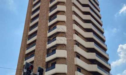 Apartamento para venda em Centro de 274.00m² com 3 Quartos, 3 Suites e 3 Garagens