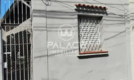 Casa para alugar em Centro de 75.00m² com 2 Quartos