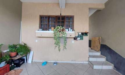 Casa para venda em Portal De Santa Fé de 135.20m² com 2 Quartos e 2 Garagens