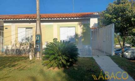 Casa para alugar em Jardim Ipanema de 40.00m² com 2 Quartos e 2 Garagens