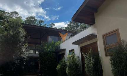 Casa para venda em Chácara Dos Junqueiras de 160.00m² com 3 Quartos, 2 Suites e 3 Garagens