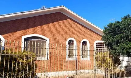 Casa para venda em Vila Santana de 132.00m² com 3 Quartos e 1 Garagem