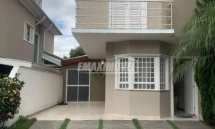 Casa de Condomínio para venda em Jardim Guadalajara de 150.00m² com 3 Quartos, 1 Suite e 3 Garagens
