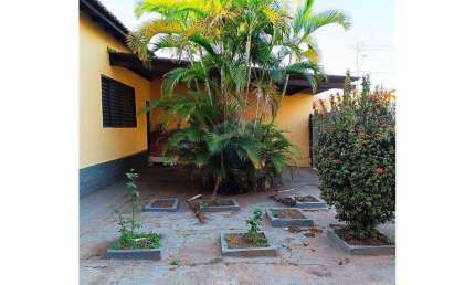 Casa para venda em Labaté de 300.00m² com 2 Quartos e 1 Garagem