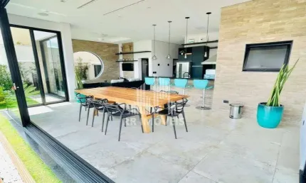 Casa para venda em Alphaville de 380.00m² com 3 Quartos, 3 Suites e 4 Garagens