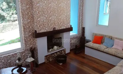 Casa de Condomínio para venda e aluguel em Granja Viana de 294.00m² com 3 Quartos e 4 Garagens