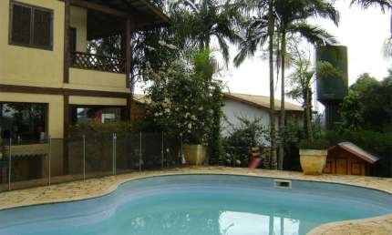Casa de Condomínio para venda em Granja Viana de 510.00m² com 3 Quartos, 1 Suite e 2 Garagens