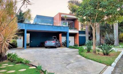 Casa de Condomínio para venda em Granja Viana de 460.00m² com 5 Quartos, 4 Suites e 6 Garagens