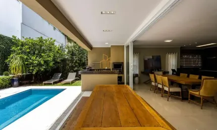 Casa de Condomínio para venda em Alphaville de 420.00m² com 5 Quartos, 5 Suites e 3 Garagens