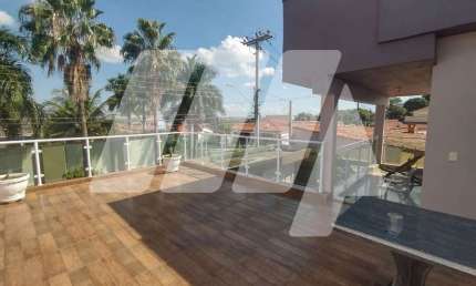 Sobrado para venda em São Pedro de 304.00m² com 4 Quartos, 4 Suites e 5 Garagens
