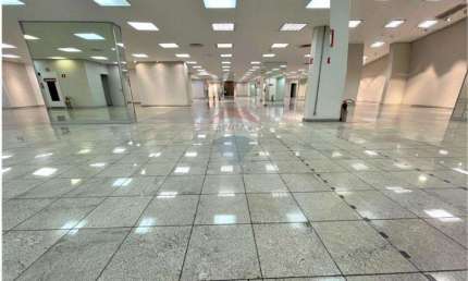 Imóvel Comercial para alugar em Centro de 3072.00m²