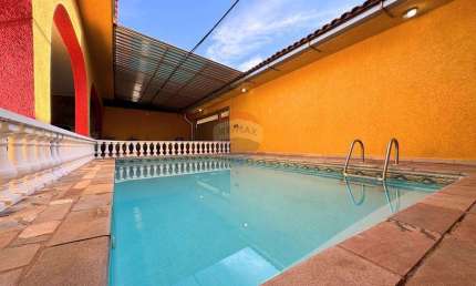 Casa para venda em Parque Residencial Lagoinha de 285.00m² com 3 Quartos, 1 Suite e 4 Garagens