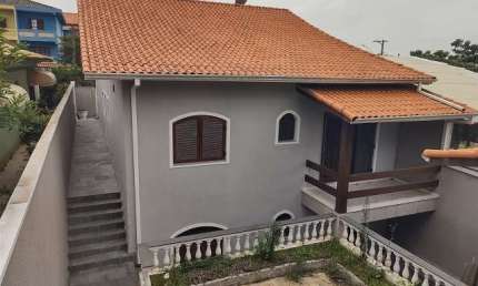 Casa para venda em Nakamura Park de 180.00m² com 5 Quartos, 1 Suite e 3 Garagens