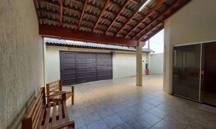 Casa para venda em Parque Gramado Ii de 230.00m² com 3 Quartos, 1 Suite e 3 Garagens