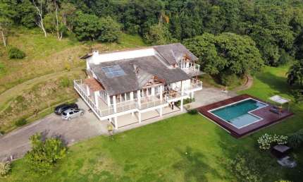 Fazenda / Sítio para venda em Antonina de 780000.00m² com 4 Quartos e 3 Suites