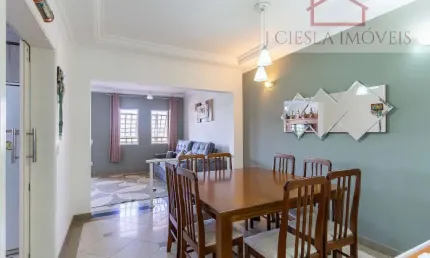 Casa para venda em Jardim Florestal de 179.00m² com 3 Quartos, 1 Suite e 2 Garagens