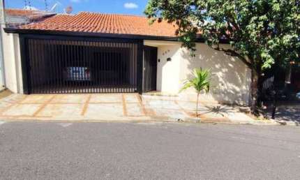Casa para venda em Parque Residencial Lauriano Tebar de 163.00m² com 3 Quartos e 2 Garagens