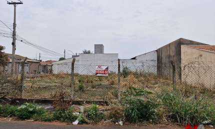 Prédio Comercial para venda em Jardim Maria Lúcia de 317.00m²