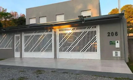 Casa de Condomínio para venda em Granja Viana de 450.00m² com 4 Quartos, 2 Suites e 5 Garagens