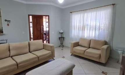 Casa para venda em Residencial Jardim Perolla de 296.00m² com 3 Quartos, 3 Suites e 4 Garagens