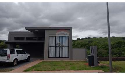 Casa de Condomínio para alugar em Residencial E Empresarial Alphaville de 406.00m² com 3 Quartos e 3 Suites