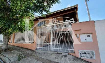 Casa para venda em Vila São José de 207.00m² com 3 Quartos, 1 Suite e 3 Garagens