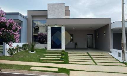 Casa para venda em Lívia Iii de 152.00m² com 3 Quartos, 1 Suite e 4 Garagens