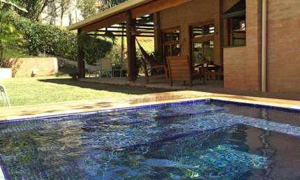 Casa de Condomínio para venda em Granja Viana de 200.00m² com 3 Quartos, 3 Suites e 2 Garagens