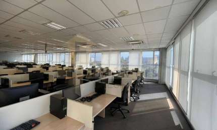 Prédio Comercial para alugar em Tamboré de 500.00m² com 5 Garagens