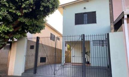 Sobrado para venda em Centro de 147.00m² com 3 Quartos e 2 Garagens
