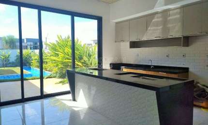 Casa de Condomínio para alugar em Condomínio Buona Vita de 202.00m² com 3 Quartos, 3 Suites e 4 Garagens