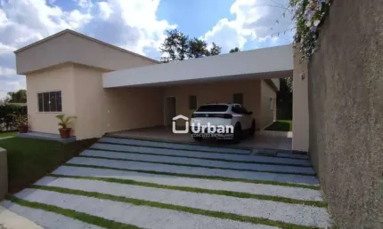Casa para venda e aluguel em Granja Viana – Águas Da Fazendinha de 300.00m² com 3 Quartos, 3 Suites e 4 Garagens