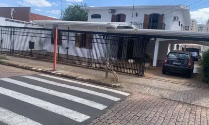 Sobrado para venda em Centro de 462.00m² com 4 Quartos e 2 Suites