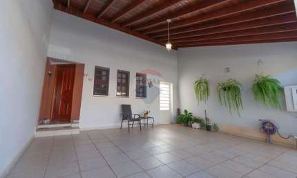 Casa para venda em Jardim Bela Vista de 153.97m² com 3 Quartos e 2 Garagens
