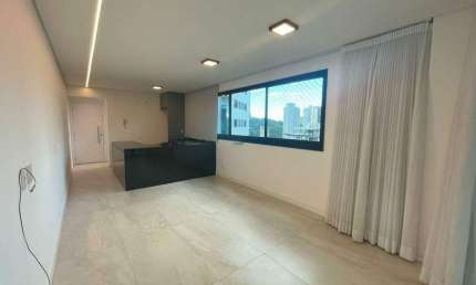 Apartamento para alugar em Vale do Sereno de 82.00m² com 2 Quartos, 1 Suite e 2 Garagens